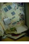 Zbytková partie známek a celistvostí v krabici - 7