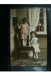 Pohlednice - Malé holčičky s telefonem