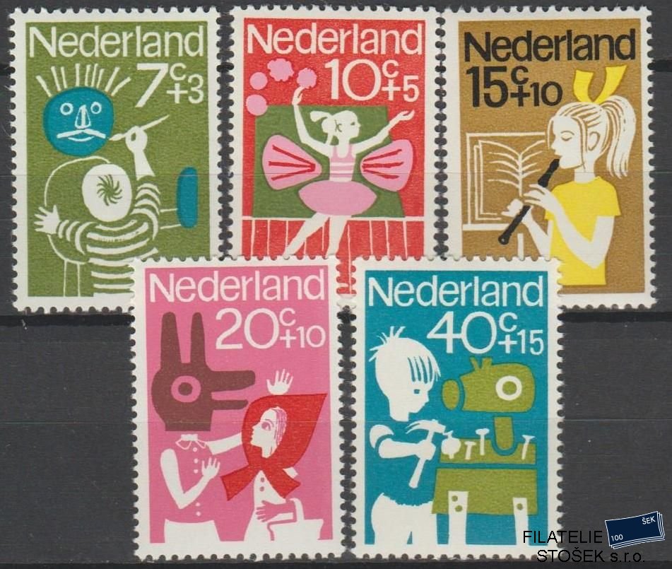 Holandsko známky Mi 830-34