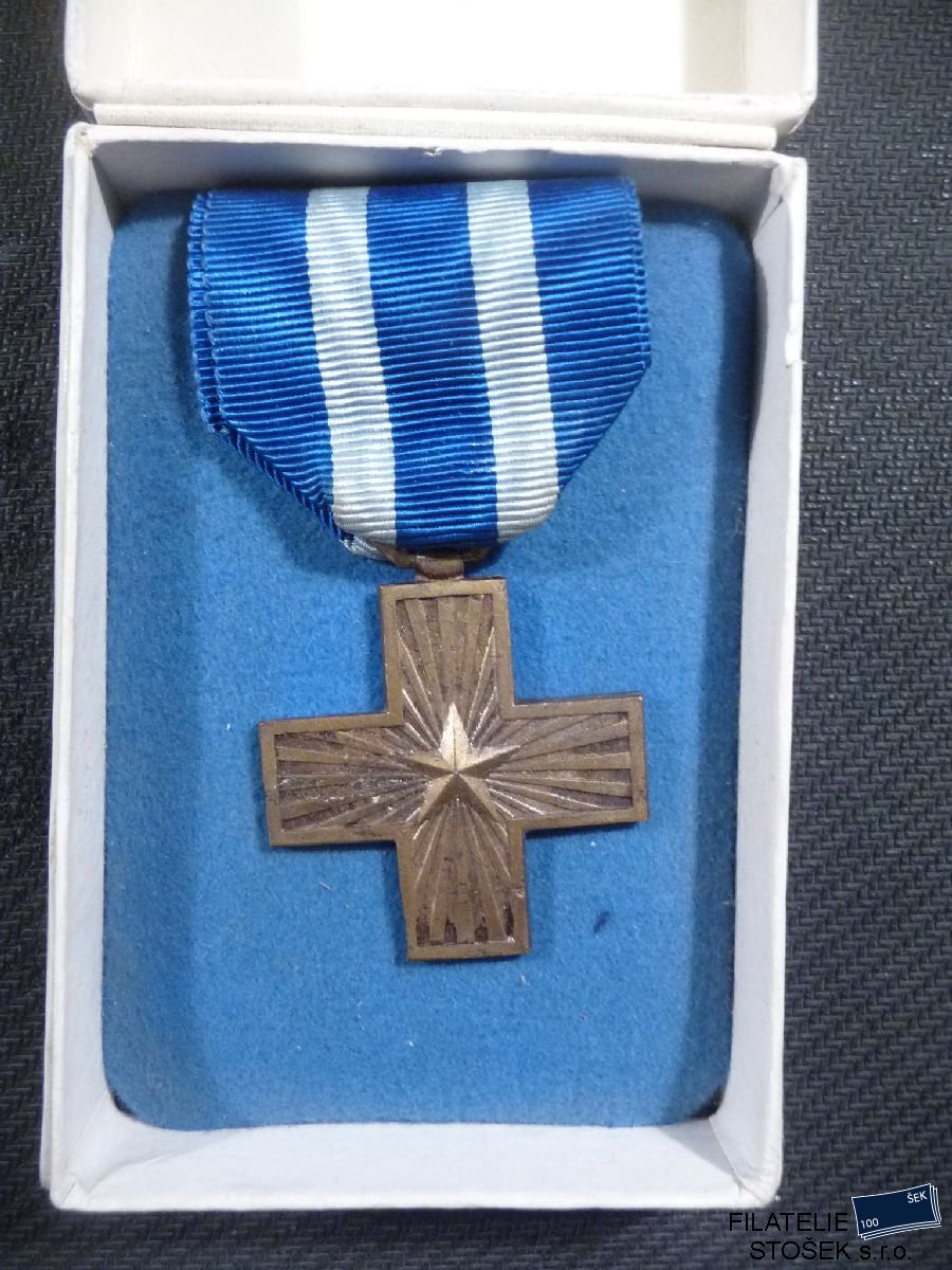 Italský válečný kříž Croce medito di Guerra