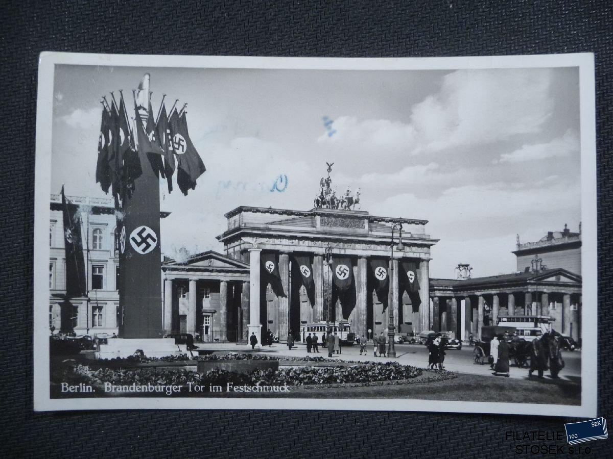 Vojenské pohlednice - Německo - Branderburger Tor im Festschmuck