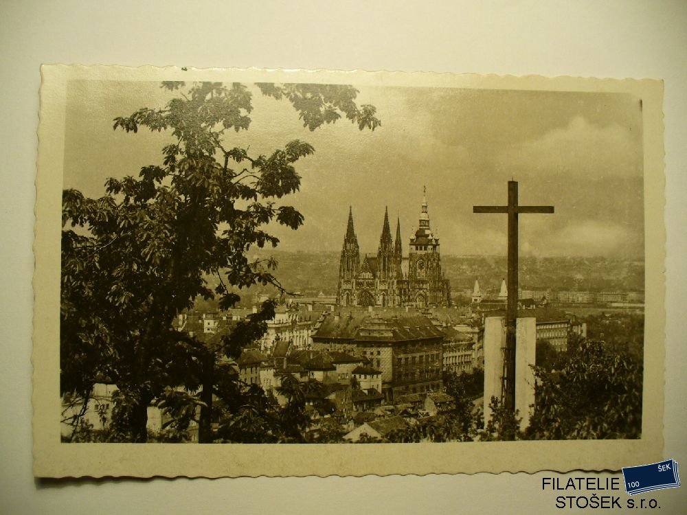 Praha  Kříž ve Strahovské zahradě - pohledy