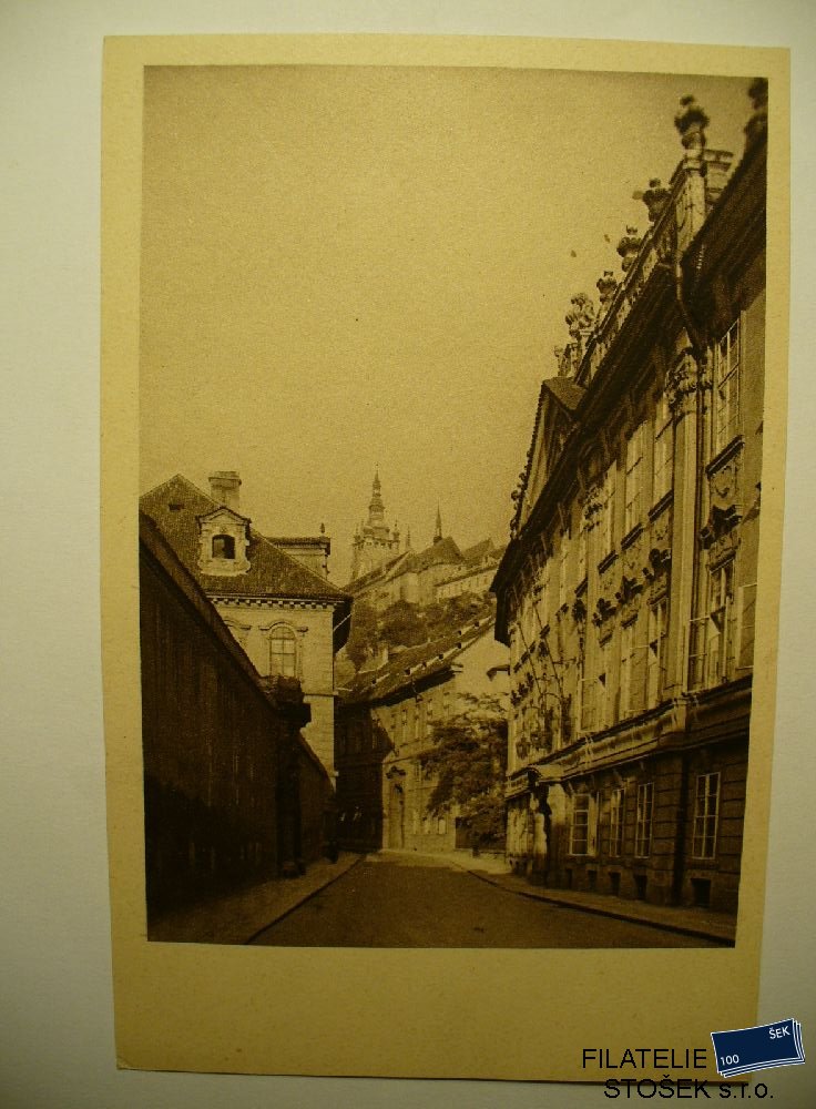 Praha Valdštýnská ulice  - pohledy