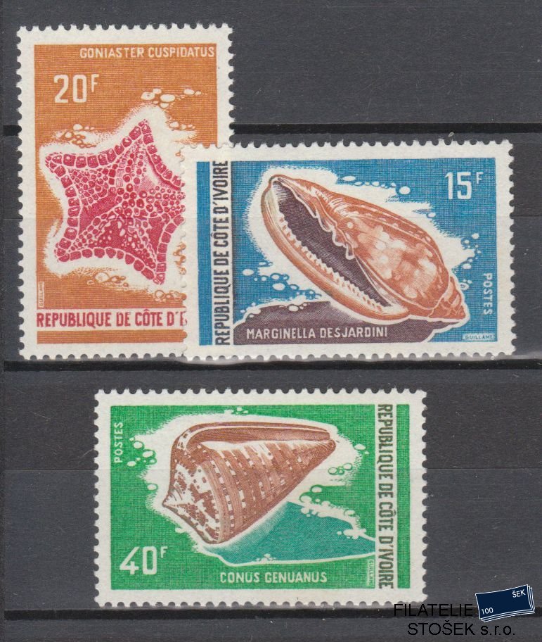 Elfenbeinküste známky Mi 376-78 - Mušle