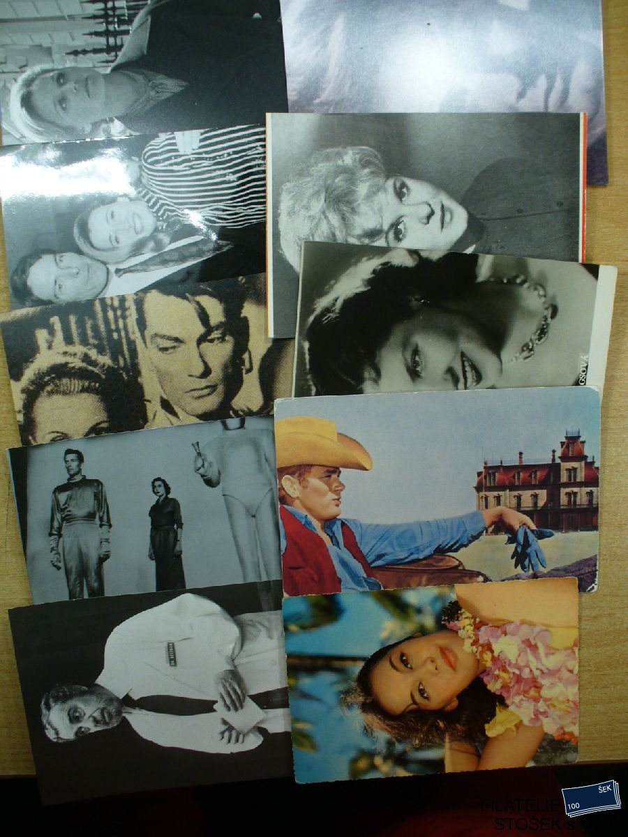 Osobnosti - partie pohlednic a obrázků