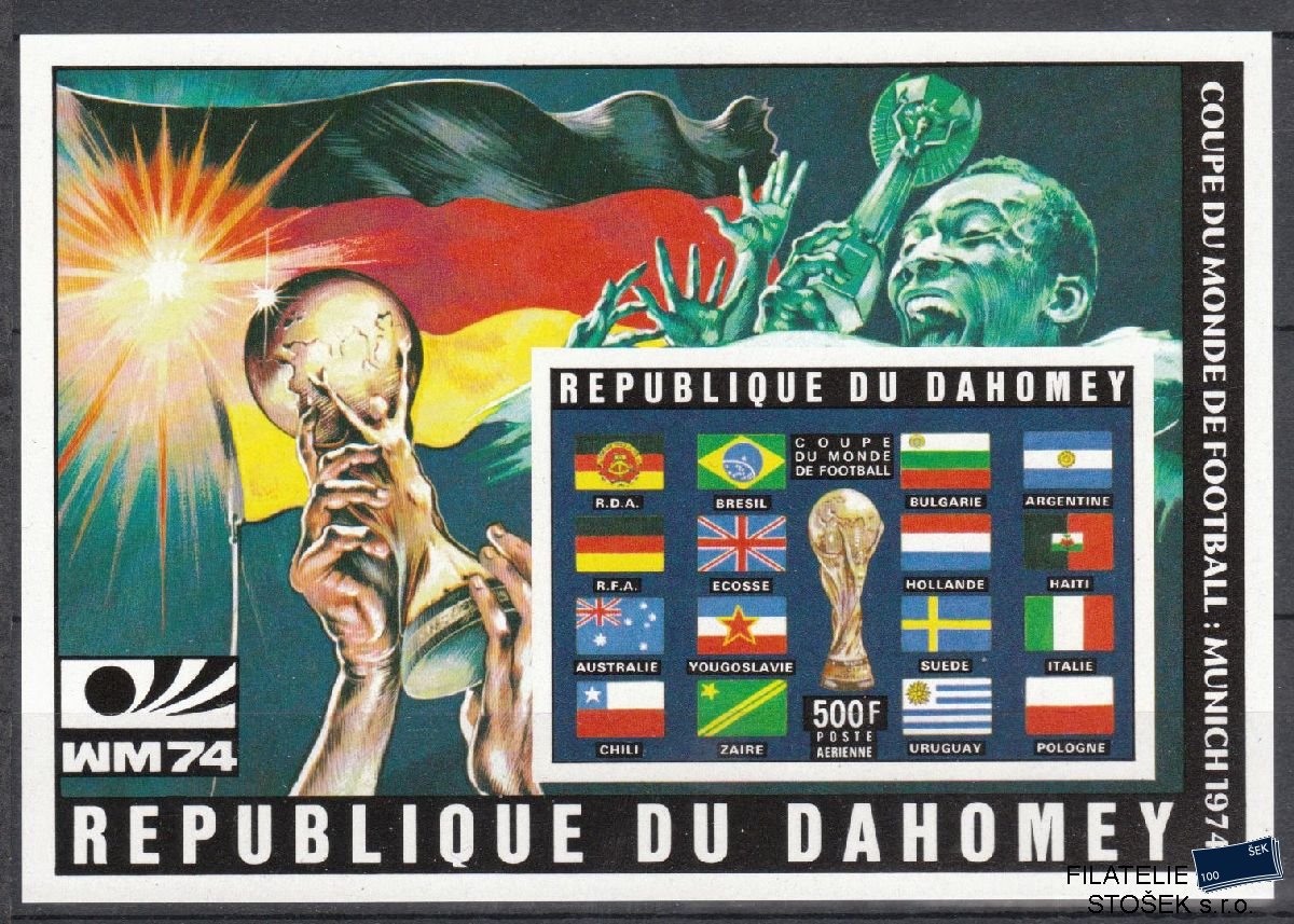 Dahomey známky Mi Blok 23 B - Fotbal