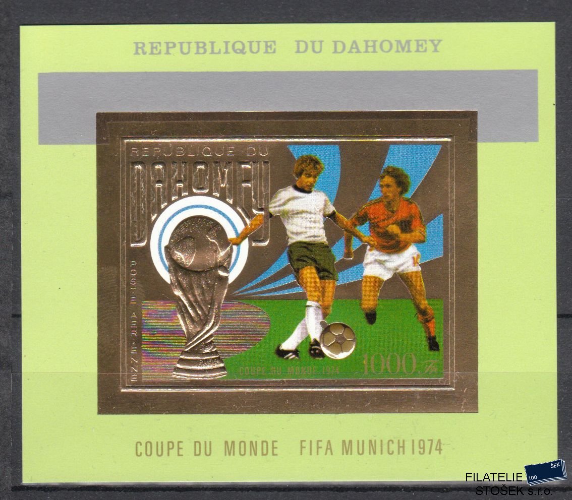 Dahomey známky Mi Blok 37B - Fotbal