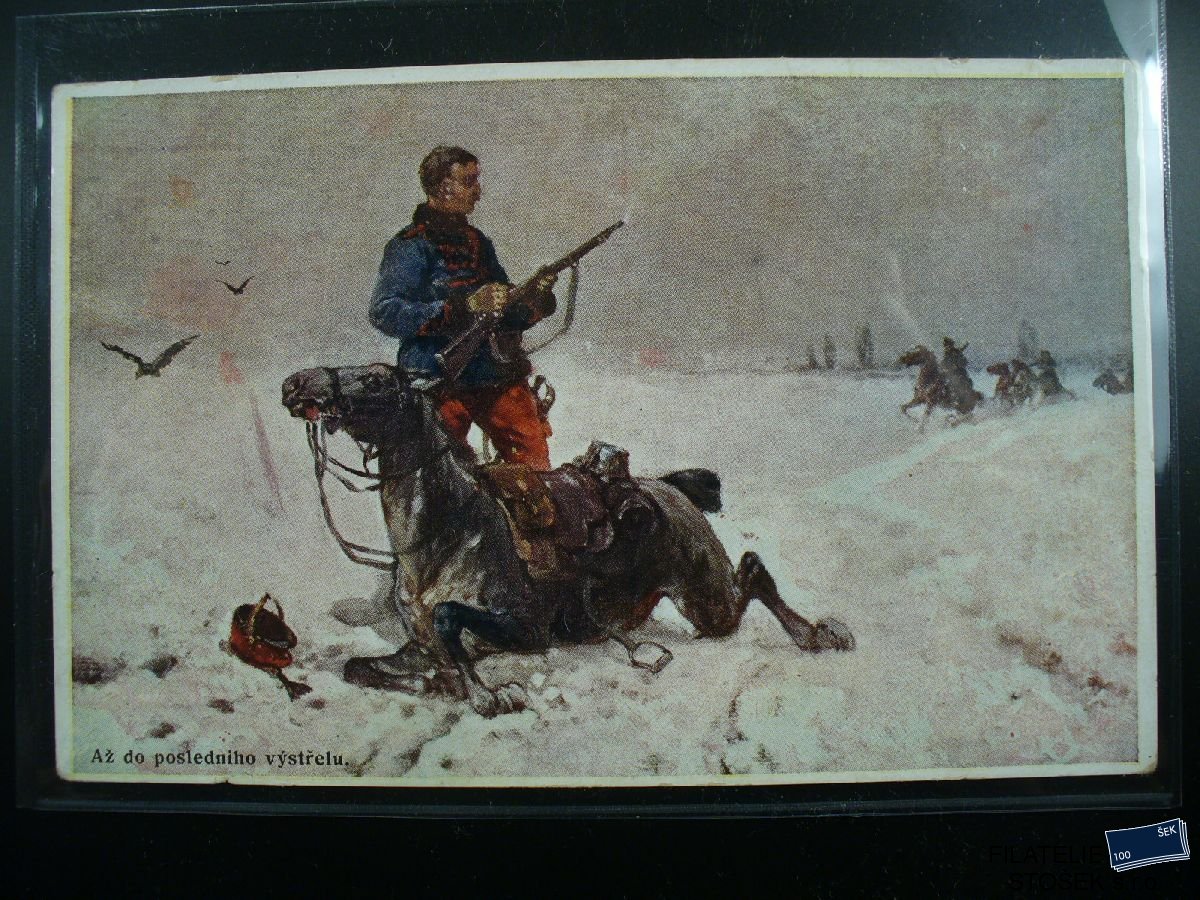 Vojenská pohlednice - Voják s raněným koněm